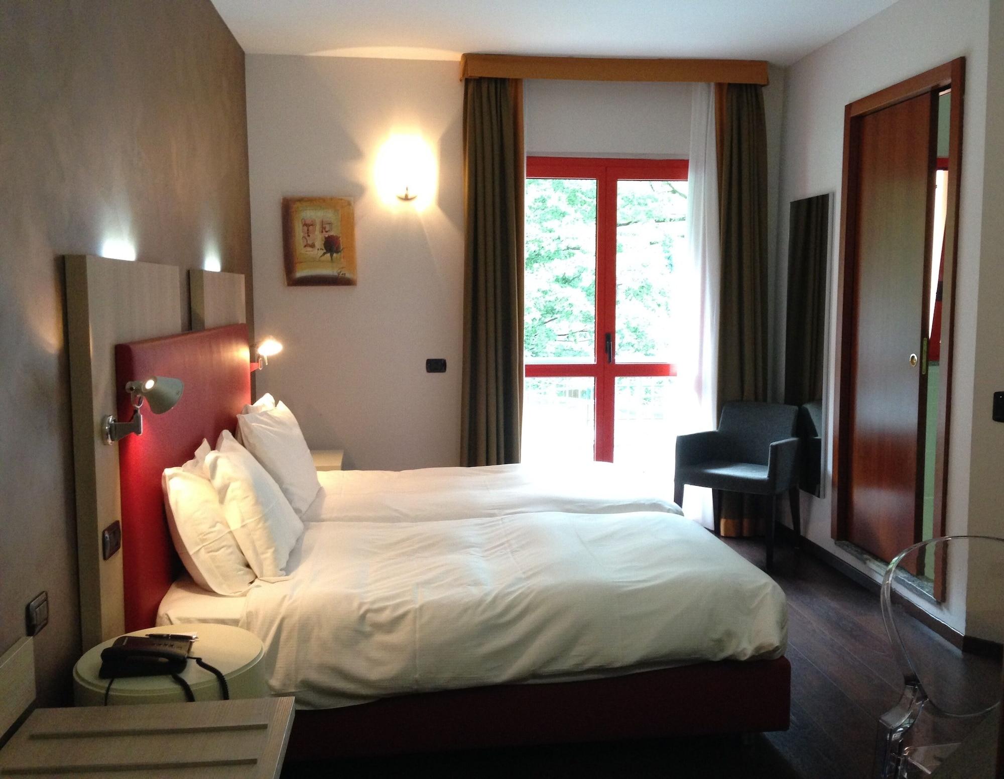 Hotel L'Approdo Pettenasco Zewnętrze zdjęcie